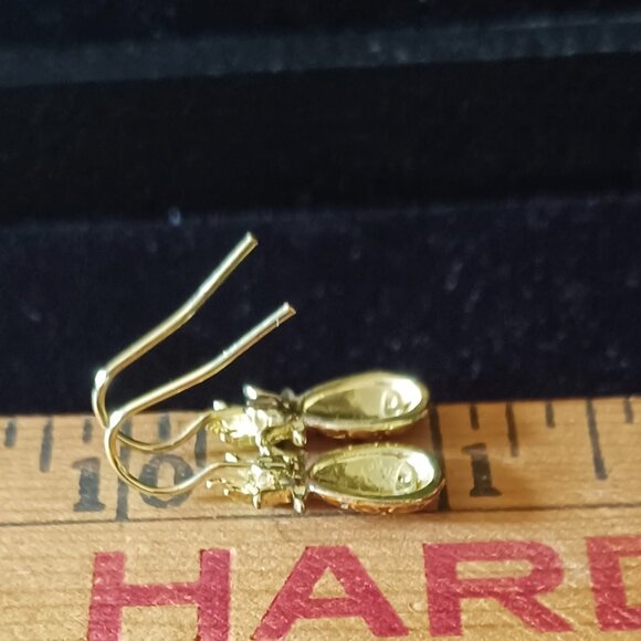 NIB Adorable Pineapple Earrings in a Fruit Case - Picture 5 of 6